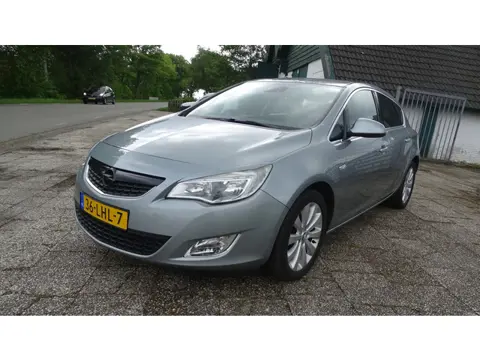 Opel Astra 1.6 Cosmo
