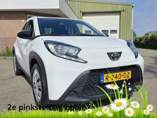 Toyota Aygo X 1.0 VVT-i MT Play, Camera! Carplay! Adapt Cruise Ctrl! 2e Pinksterdag OPEN!