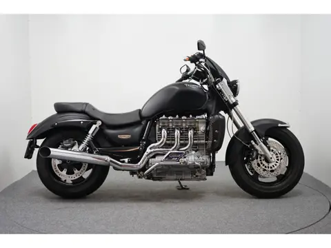 Triumph ROCKET 3 (bj 2005)