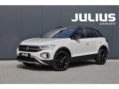 Volkswagen T-Roc 1.5 TSI Style Trekhaak ACC NAVI Black Syle