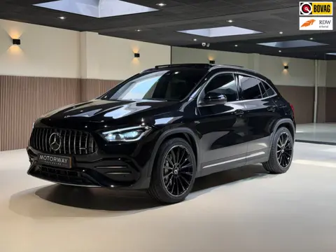 Mercedes-Benz GLA-klasse AMG 35 4Matic Pano|Memory|Camera|Stoelverwarming|ACC