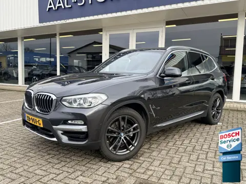 BMW X3 xDrive20i High Executive | LED | Adapt. Cruise | Pano | Lederen Sportstoelen | Stoel- stuurve