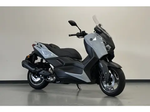 Yamaha XMAX 300 TECH MAX+ (bj 2025)