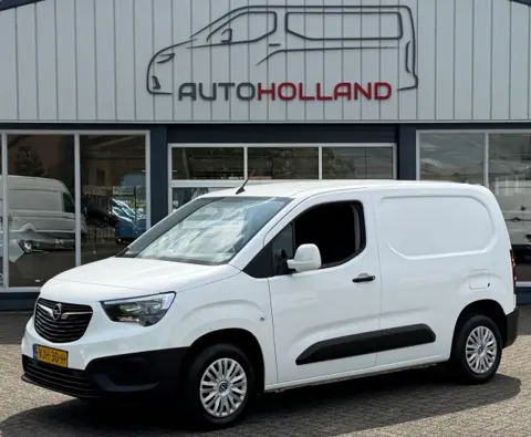OPEL COMBO 1.5D 56KW 76PK AIRCO/ CRUISE CONTROL/ NAVIGATIE/ TREKHAAK/ 100% DEALERONDERHOUDEN