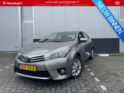 Toyota Corolla 1.6 VVTi Sol Business Sedan, benzine Automaat , Uniek | zeer luxe | All Season | Trek