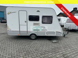 Sterckeman 370DD 2008 met stapelbed. lichtgewicht