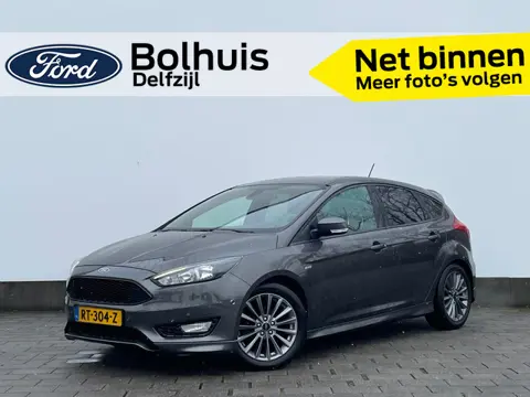 Ford Focus ST-Line | Trekhaak | Verwarmde Voorruit | Cruise | Apple Carplay/Android auto | 100% deal