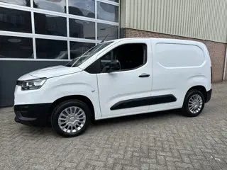 Toyota PROACE CITY 1.2 Benzine Automaat Airco,Cruise,Navi,Pdc 3 persoons