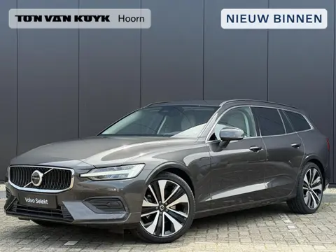 Volvo V60 2.0 B3 Core intellisafe/ keyless entry/ climate line/ 19 inch/ extra getint glas