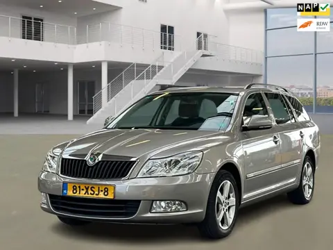 Skoda Octavia Combi 1.2 TSI Comfort/airco/Trekhaak/navigatie/cruise Controle/parkeersensoren achter/