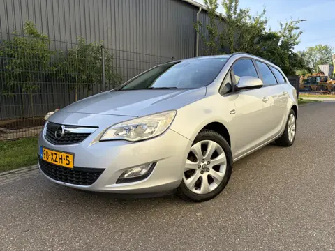Opel Astra Sports Tourer 1.4 Cosmo / NAVI / AIRCO / CRUISE
