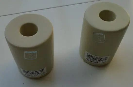 KANDELAAR, KAARSENHOUDER ROND CREME 8 CM 12 stuks Nieuw