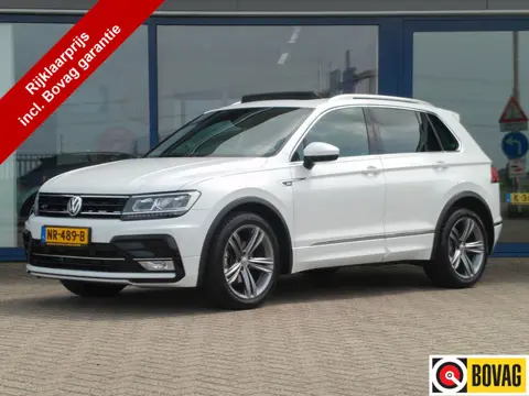 Volkswagen Tiguan 1.4 TSI Comfortline Business R, Elektr. Trekhaak / Schuifdak / Virtual Cockpit / E