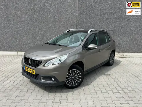 Peugeot 2008 1.2 PureTech Allure | AUTOMAAT | TREKHAAK | PANO | BLUETOOTH | STOELVERW | CC | PDC | A