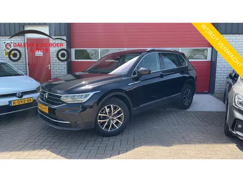 Volkswagen Tiguan 1.5 TSI Life Business FULL LED / CAMERA / STOELVERW / STUURVERW / CARPLAY / CLIMA 