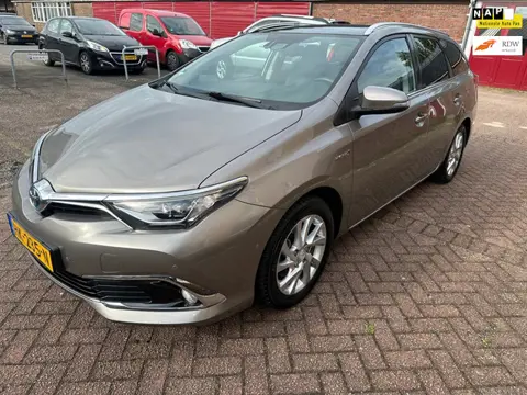Toyota Auris Touring Sports 1.8 Hybrid Lease pro pano leer nap