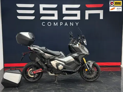 Honda Scooter X ADV 750 Akrapovic Top/Zijkoffers Smoke LED