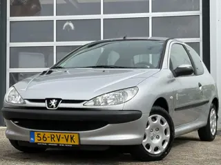 Peugeot 206 1.4 X-line 75pk |APK tot 16-04-2027! | Airco | Audioinstallatie met cd-speler | Elektris
