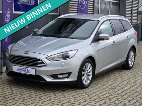 Ford Focus 1.5 EcoBoost 182pk Titanium automaat, trekhaak!