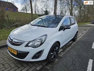 Opel Corsa 1.2-16V Cosmo automaat ,airco ,nieuwe apk