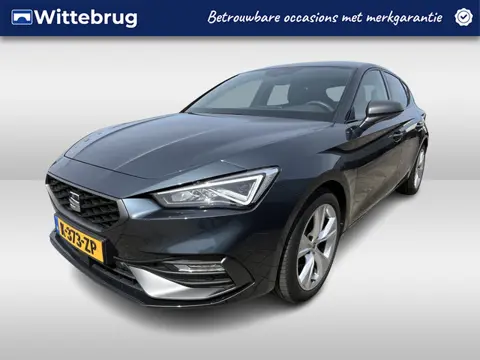 SEAT Leon 1.0 TSI FR Business Intense Tech Navigatie / Parkeersensoren / Camera / Stoelverwarming / 
