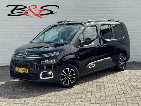 Citroen Berlingo XL 1.2 PureTech Shine 7p Trekhaak All-Season Banden, Carplay, Navi, Parkeersensoren