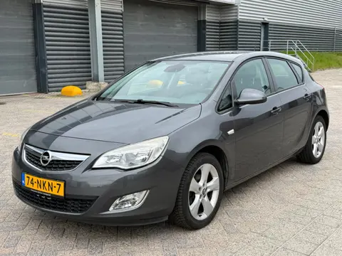 Opel Astra 1.4 Edition - Airco - APK