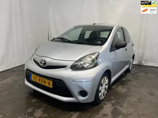 Toyota Aygo 1.0 VVT-i Comfort - Schade