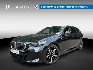 BMW 5 Serie Touring 530e | M Sportpakket | Comfort Pack | 20 inch LM M Sterspaak | Glazen panoramada