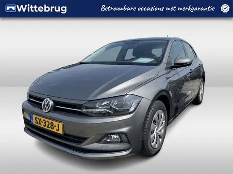 Volkswagen Polo 1.0 TSI Comfortline Executive Navigatie / Parkeersensoren / Trekhaak / Cruise contro