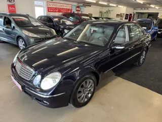 Mercedes-Benz E-klasse 200 K. Classic. Zeer goed onderhouden, rekeningen netjes aanwezig!