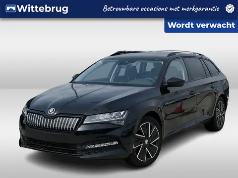 Škoda Superb Combi 1.4 TSI DSG 218 pk iV Style / Virtual cockpit / Black Pack / Matrix verlichting /