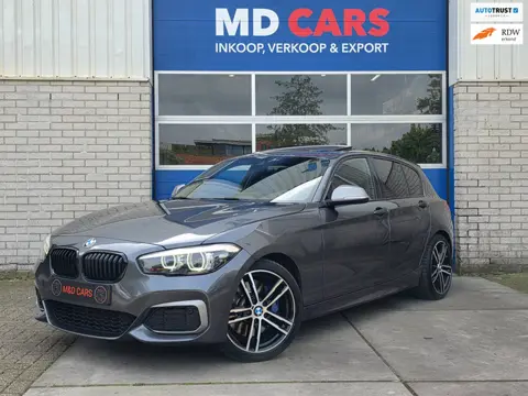 BMW 1-serie M140i xDrive High Executive SCHUIFDAK/MEMORY STOELEN/HARMAN KARDON
