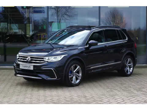 Volkswagen Tiguan 1.4 TSI eHybrid 245 PK R-Line BNS+ PHEV, Trekhaak, Panoramadak, Adap. Cruise Contr