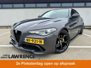 Alfa Romeo Giulia 2.0T Super Veloce Tuning 310PK | Full Carbon | Leer | Appel-Android | 19" Breedset