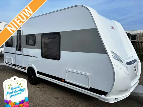 LMC Videro 450 D met queensbed