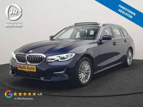 BMW 3 Serie Touring 330e Luxury Line PHEV 293pk Dealer O.H. | Trekhaak Af Fabriek | Panodak | Head U