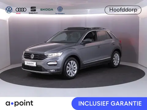 Volkswagen T-Roc 1.5 TSI Sport 150 PK DSG | Panorama dak | Parkeercamera | Stoel- en stuurverwarming