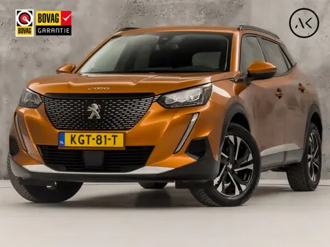 Peugeot 2008 1.2 PureTech Allure Pack 131Pk Automaat (APPLE CARPLAY, GROOT NAVI, LEDER, STOELVERWARM