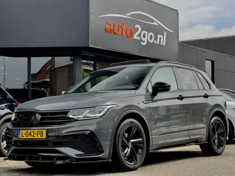 Volkswagen Tiguan 1.5 TSI AUT7 3X R-LINE MAXTON-DESIGN 67D.KM PANODAK LEDER NAVI CAMERA DIGI-DASH AP