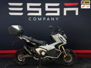 Honda Scooter X ADV 750 Akrapovic Beugels Topkoffer