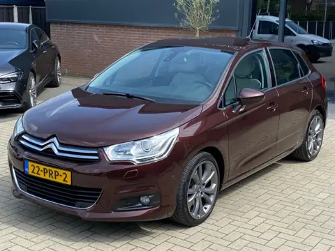 Citroen C4 1.6 THP 156 PK Exclusive AUTOMAAT NIEUWSTAAT XENON CRUISE PDC CLIMA