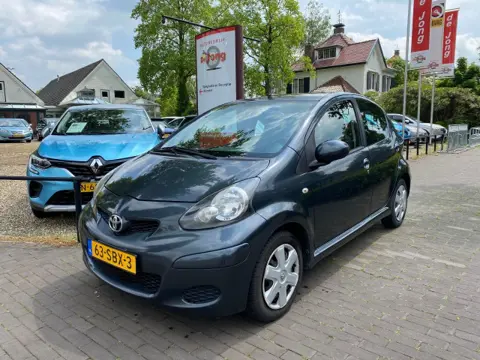 TOYOTA AYGO 1.0-12V COMFORT 5-DEURS / AIRCO / ELEK. RAMEN / RADIO-CD-AUX / METALLICLAK