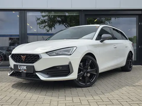 CUPRA Leon Sportstourer 1.4 e-Hybrid VZ Black Edition + MEMORY + CAMERA + TREKHAAK + KEYLESS