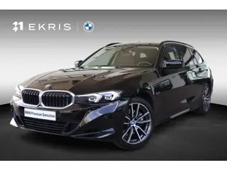 BMW 3 Serie Touring 330e Elektr. Trekhaak | Camera | Sportstoelen | Stoelverwarming | Parkeersensore