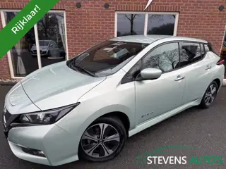 Nissan Leaf N-Connecta 40 kWh 360 CAMERA / STOEL&STUUR VERW. / KEYLESS / NAV