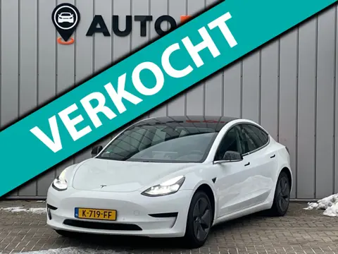 Tesla Model 3 Standard RWD Plus 60 kWh SOH91% 1E EIG DEALEROND TREKHAAK |AUTOPILOT|CAMERA|LEER|STOEL