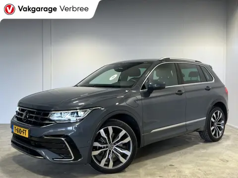 Volkswagen Tiguan 1.4 TSI eHybrid R-Line Business Trekhaak | Navigatie | LM Velgen 20" |  Cruise Con