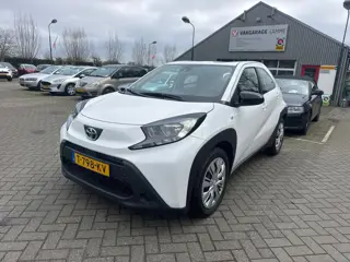 Toyota Aygo X 1.0 VVT-i MT Play 5drs carplay/camera