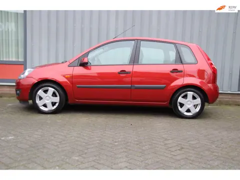 Ford Fiesta 1.6-16V Futura Automaat 67.000 kms eerste eigenaar